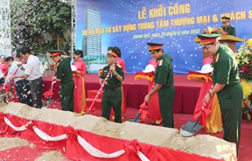 Construction of 4-star trade center and hotel