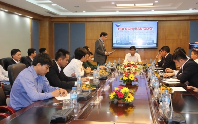 Company 319 Central / TCT 319: Handing over the office building of Vietnam Helicopter Corporation Company 319 Central / TCT 319: Handing over the office building of Vietnam Helicopter Corporation